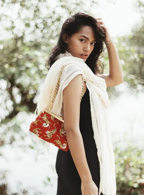 SUMATRAN TIGER Clutch in Red My Store